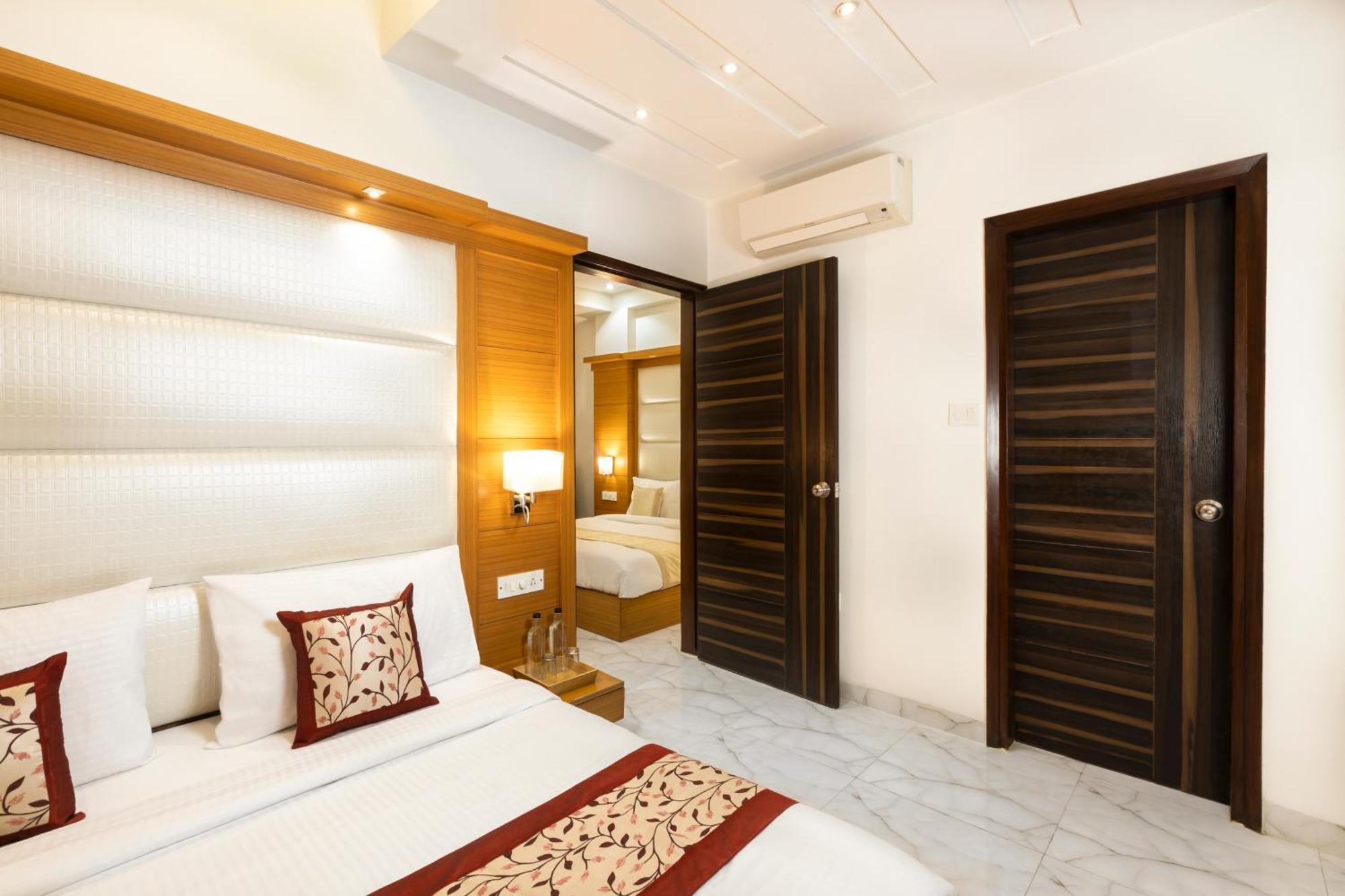 Hotel Aero Star By Star Group New Delhi Exterior photo