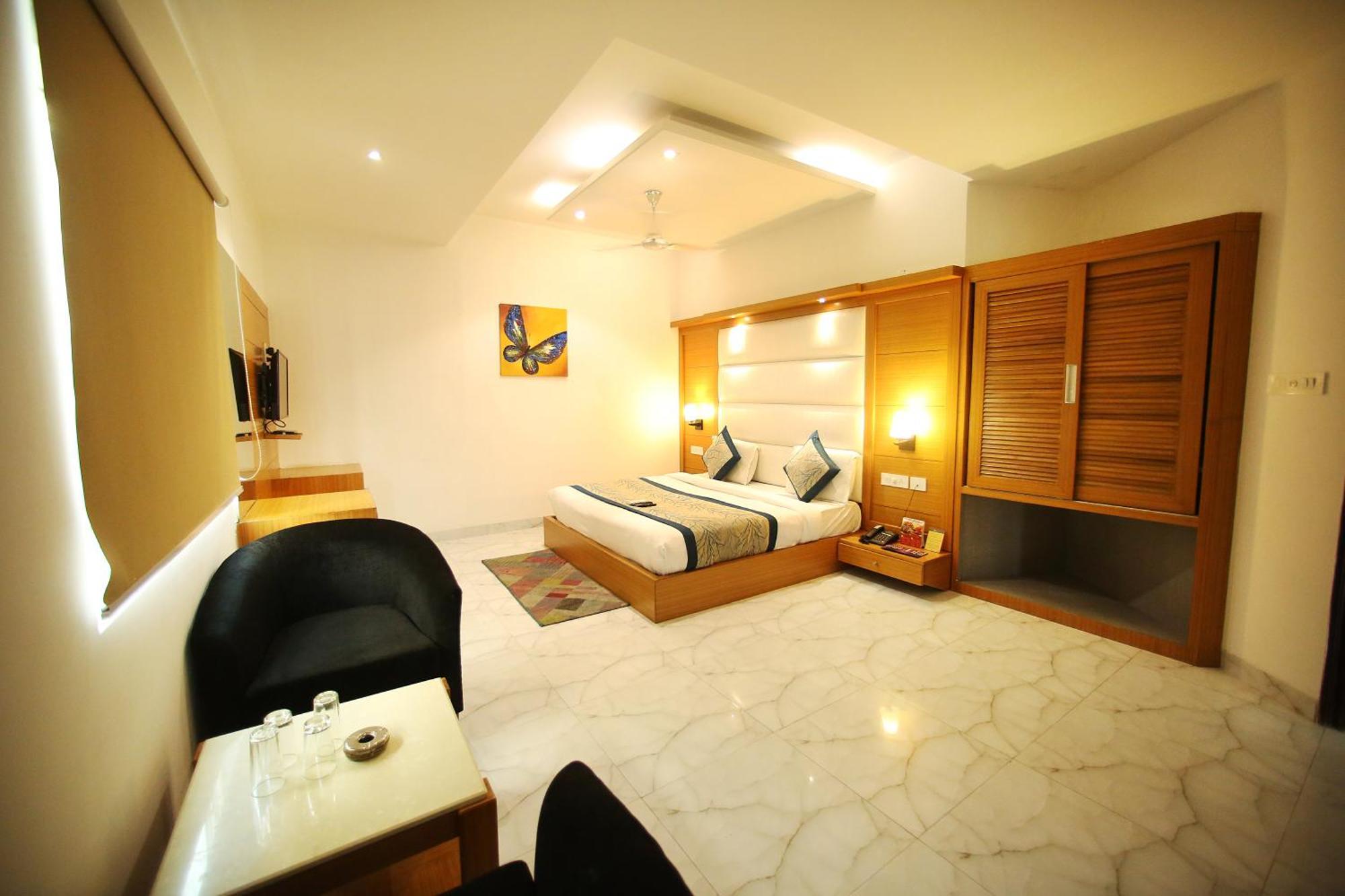 Hotel Aero Star By Star Group New Delhi Exterior photo