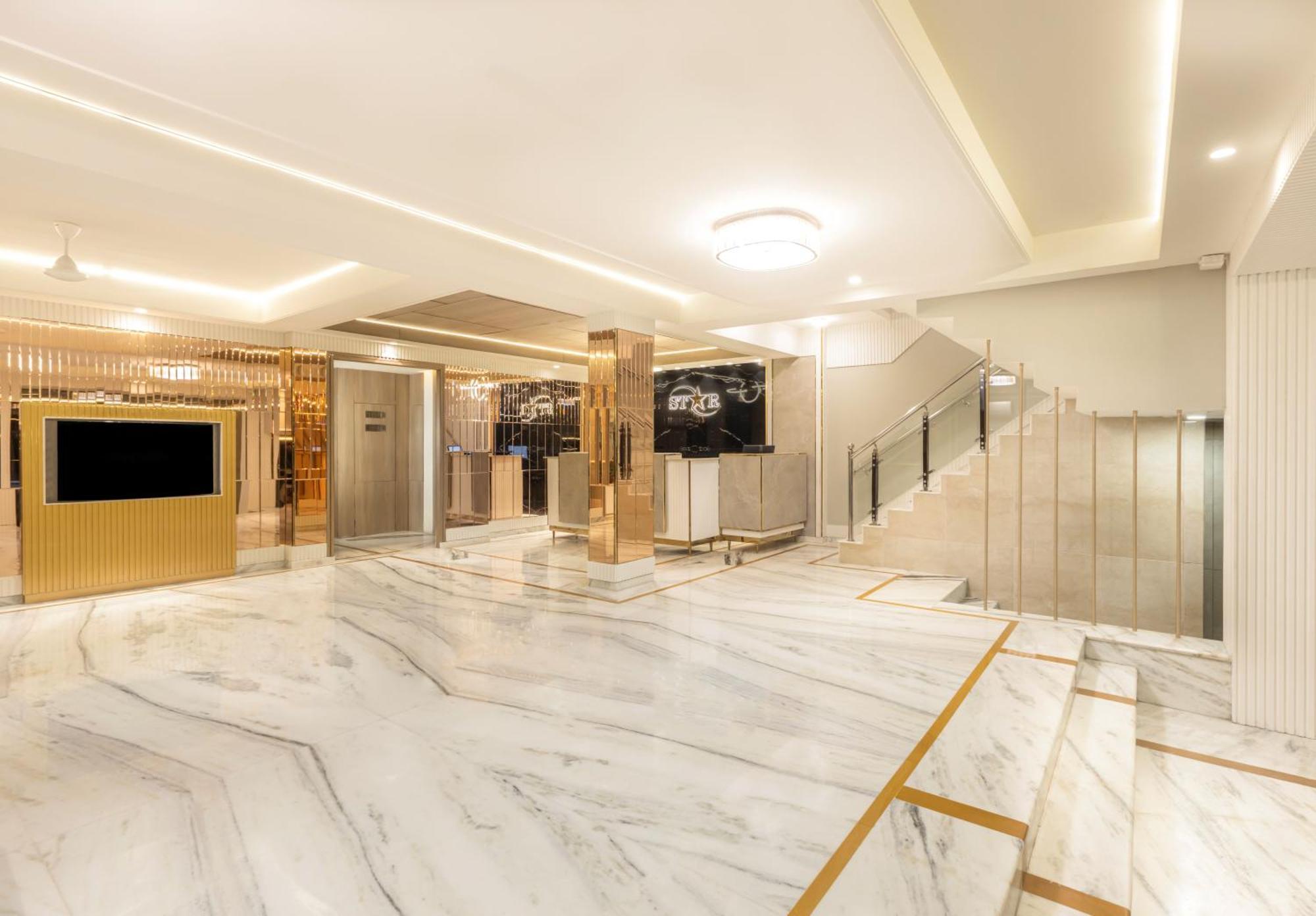 Hotel Aero Star By Star Group New Delhi Exterior photo